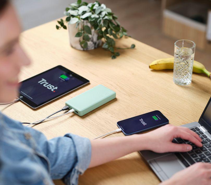 Повербанк Trust Primo ECO 20000 мАг Зелений (616331) - фото 6 Повербанк Trust Primo ECO 20000 мАг Зелений (616331) - фото 6