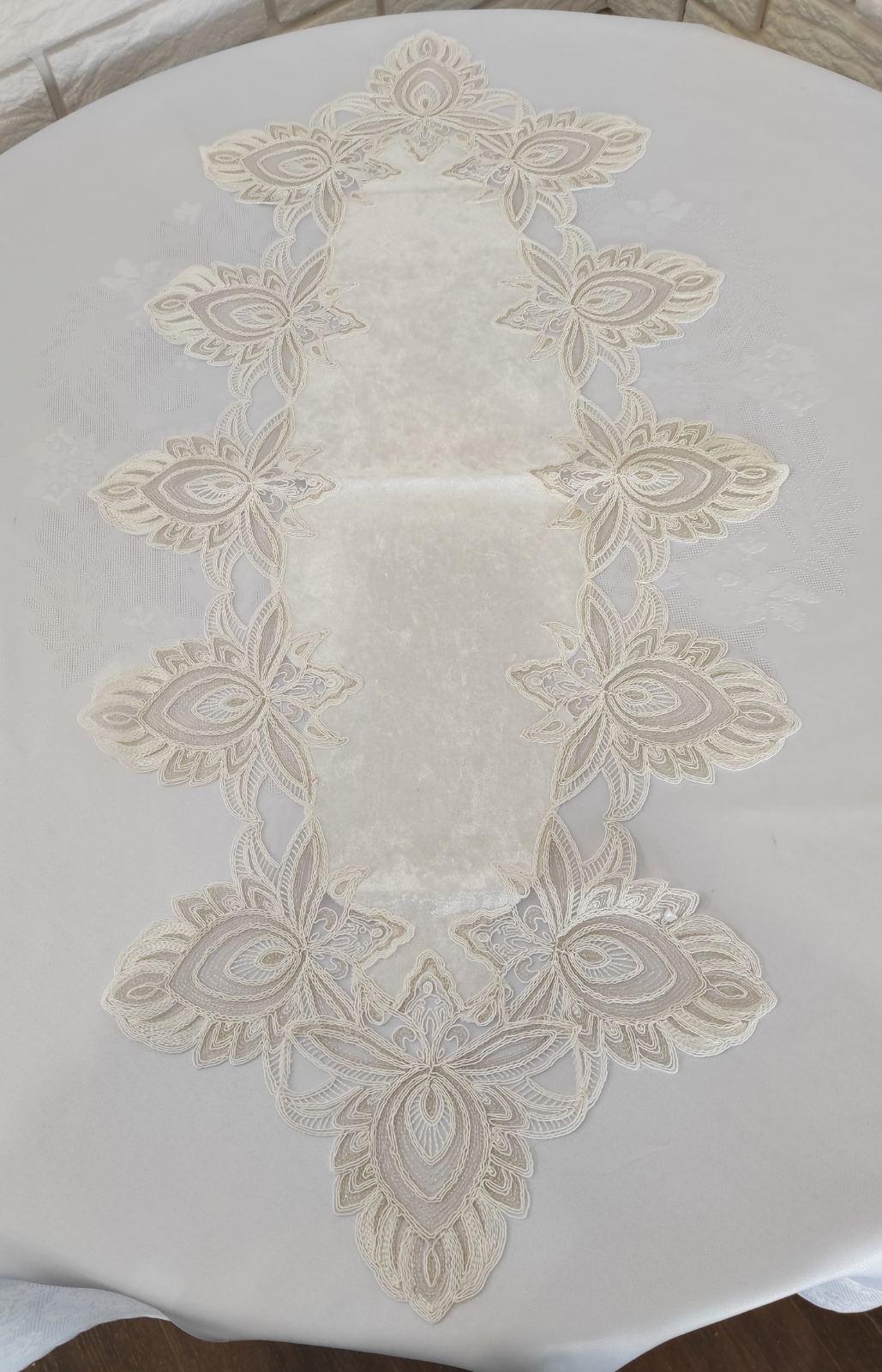 Дорожка велюровая с кружевом Acme 50x100 Cinar Krem (CN10780)