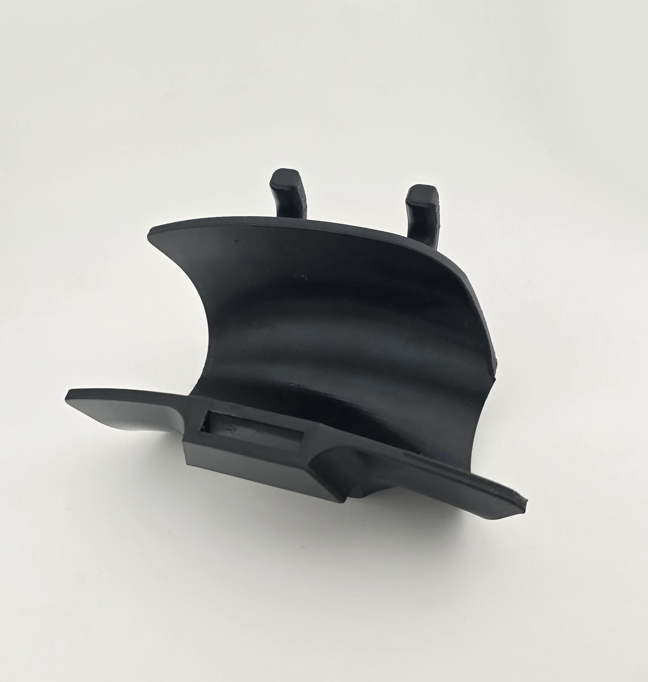 Тримач зарядного кабелю VW ID.3/ID.4/ID.5/ID.7 (2033) Тримач зарядного кабелю VW ID.3/ID.4/ID.5/ID.7 (2033)