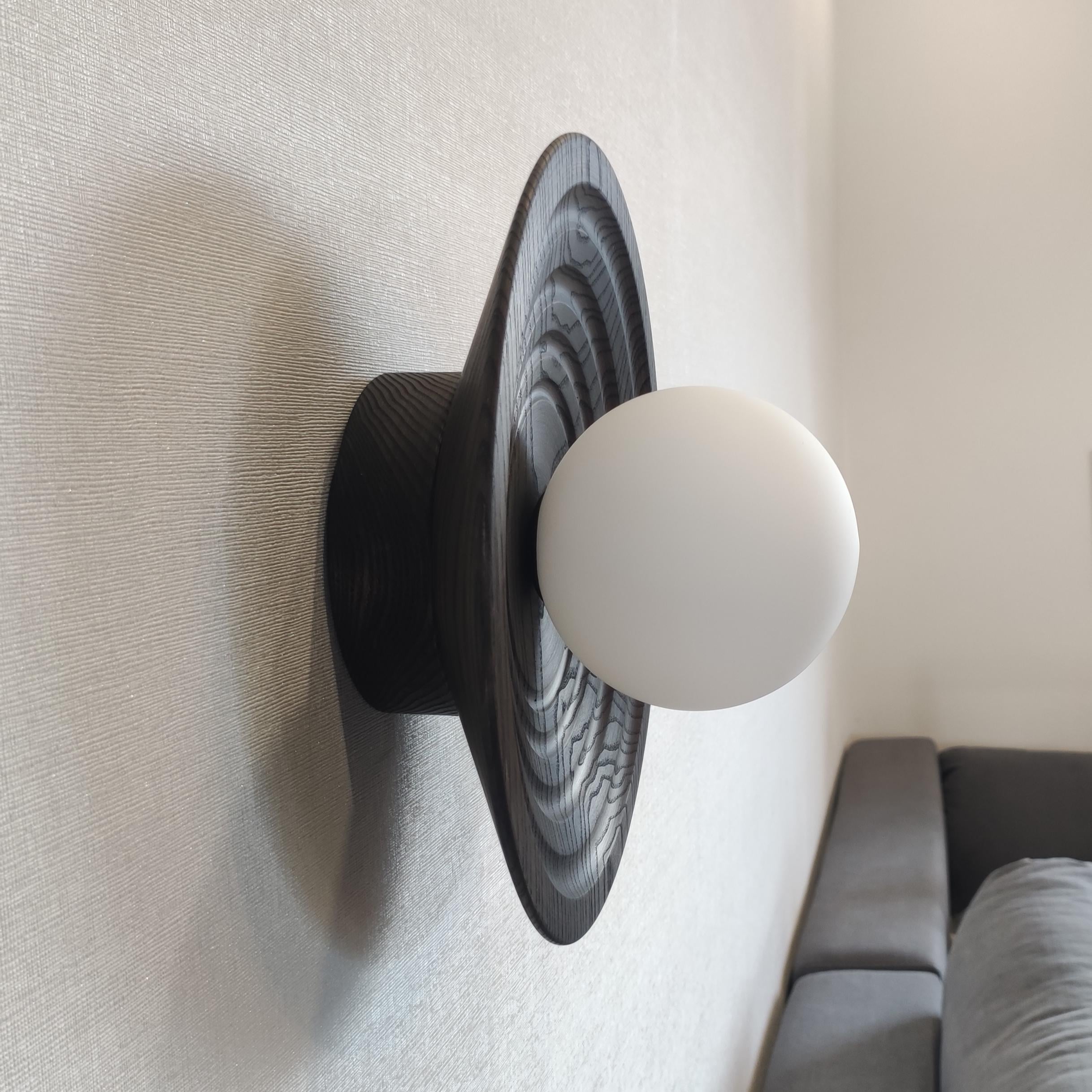 Бра с точеным из ясеня плафоном Gaff Design Orbit Black (Black01)