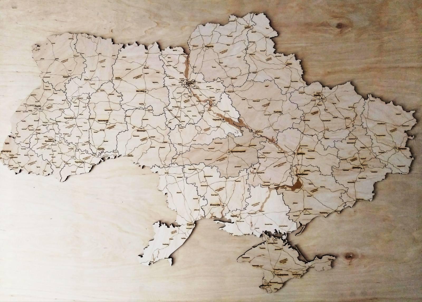 Карта деревянная Украины в подарочной коробке 140х95 см