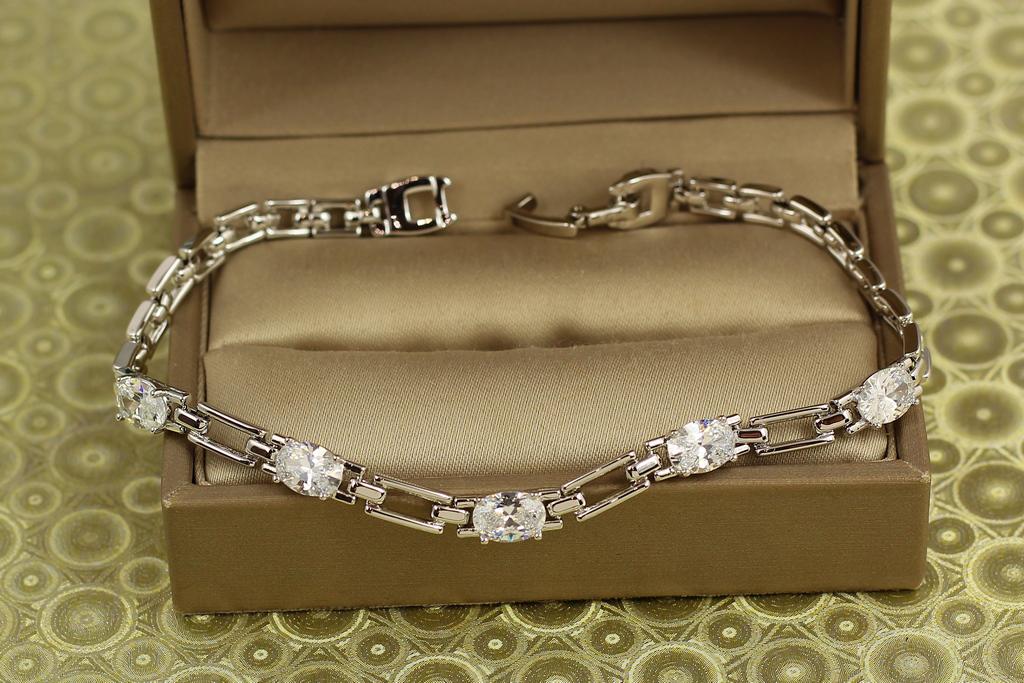 Браслет Xuping Jewelry Манхэттен с белыми камнями 19,5 см Серебристый (31235521)