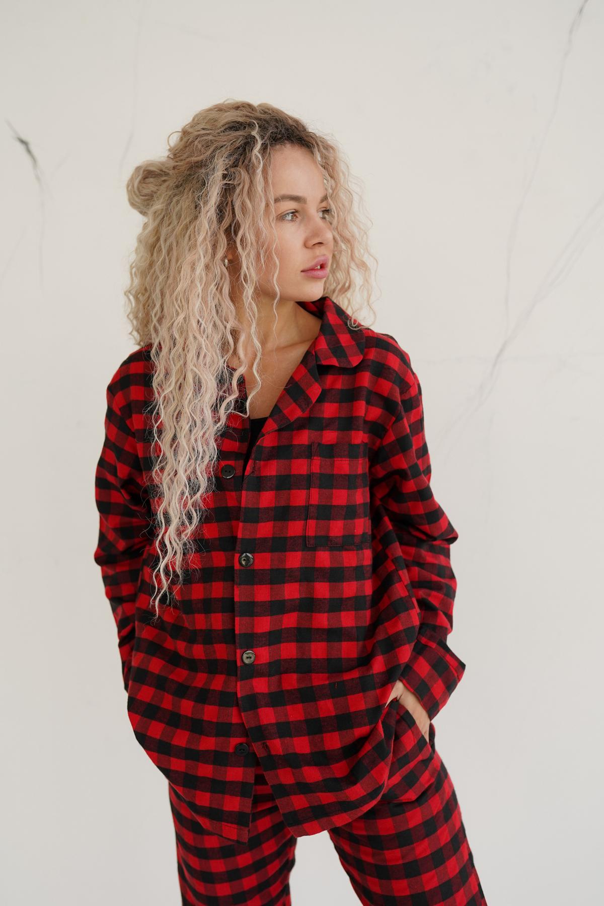 Пижама женская Кубик фланелевая домашняя S Красно-черный (24126)