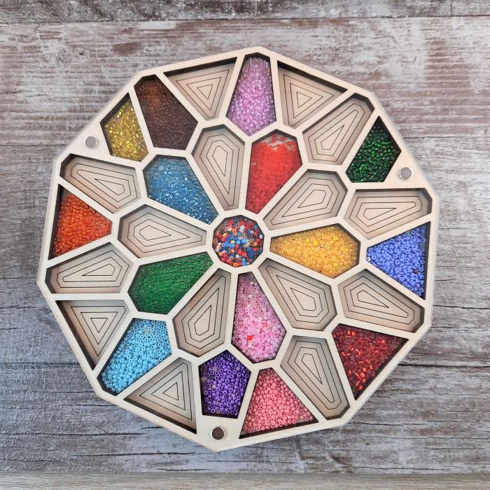 Деревянный органайзер для бисера на 31 ячейку без бисера (060141)