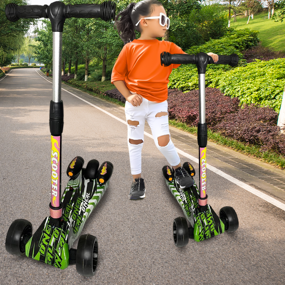 Самокат Voltronic Графіті з музикою та димом і світлом до 50 кг Зелений (НКП) - фото 2