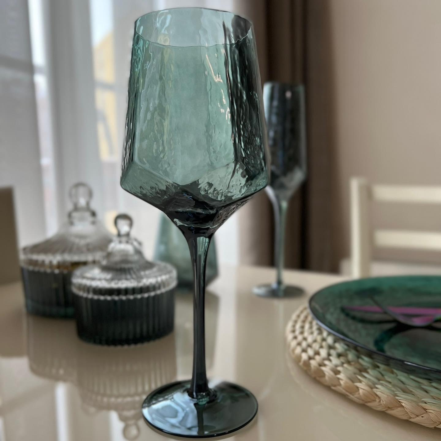 Набір келихів вина 600 мл 4 шт. Turquoise - фото 2 Набір келихів вина 600 мл 4 шт. Turquoise - фото 2