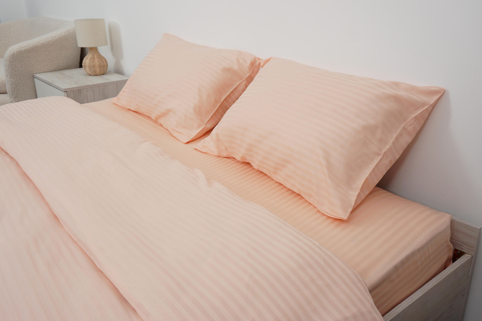 Комплект постельного белья семейный Amore pudra1206 страйп-сатин Пудровий (KPB-As-STLux-pudra1206 70x70_) - фото 4 Комплект постельного белья семейный Amore pudra1206 страйп-сатин Пудровий (KPB-As-STLux-pudra1206 70x70_) - фото 4