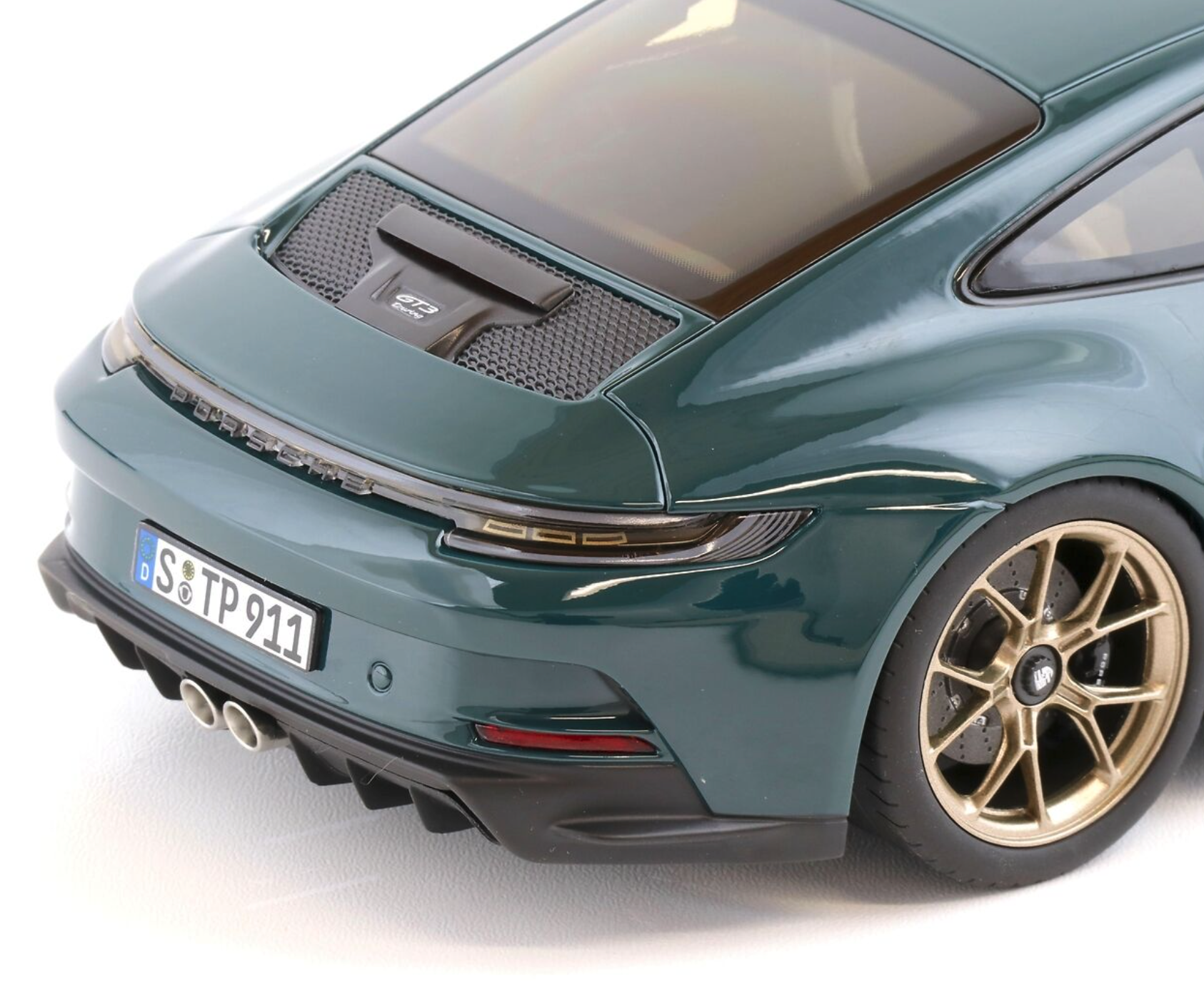 Модель автомобиля Norev 1:18 Porsche 911 992 GT3 Touring Green Metallic (187308) - фото 5 Модель автомобиля Norev 1:18 Porsche 911 992 GT3 Touring Green Metallic (187308) - фото 5