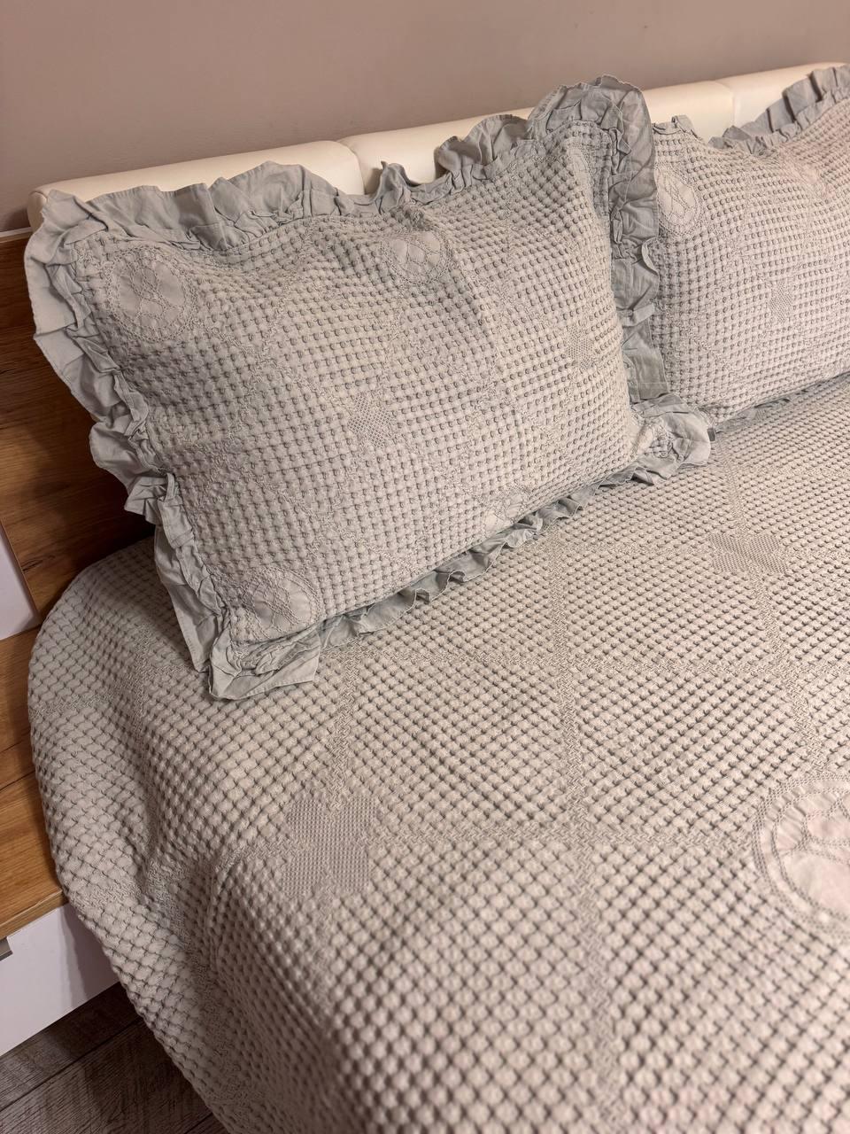 Комплект вафельний євро покривало 200х230 см/наволочки 50х70 см 2 шт. Сірий (П4К-al-n-vaf-002) - фото 5 Комплект вафельний євро покривало 200х230 см/наволочки 50х70 см 2 шт. Сірий (П4К-al-n-vaf-002) - фото 5