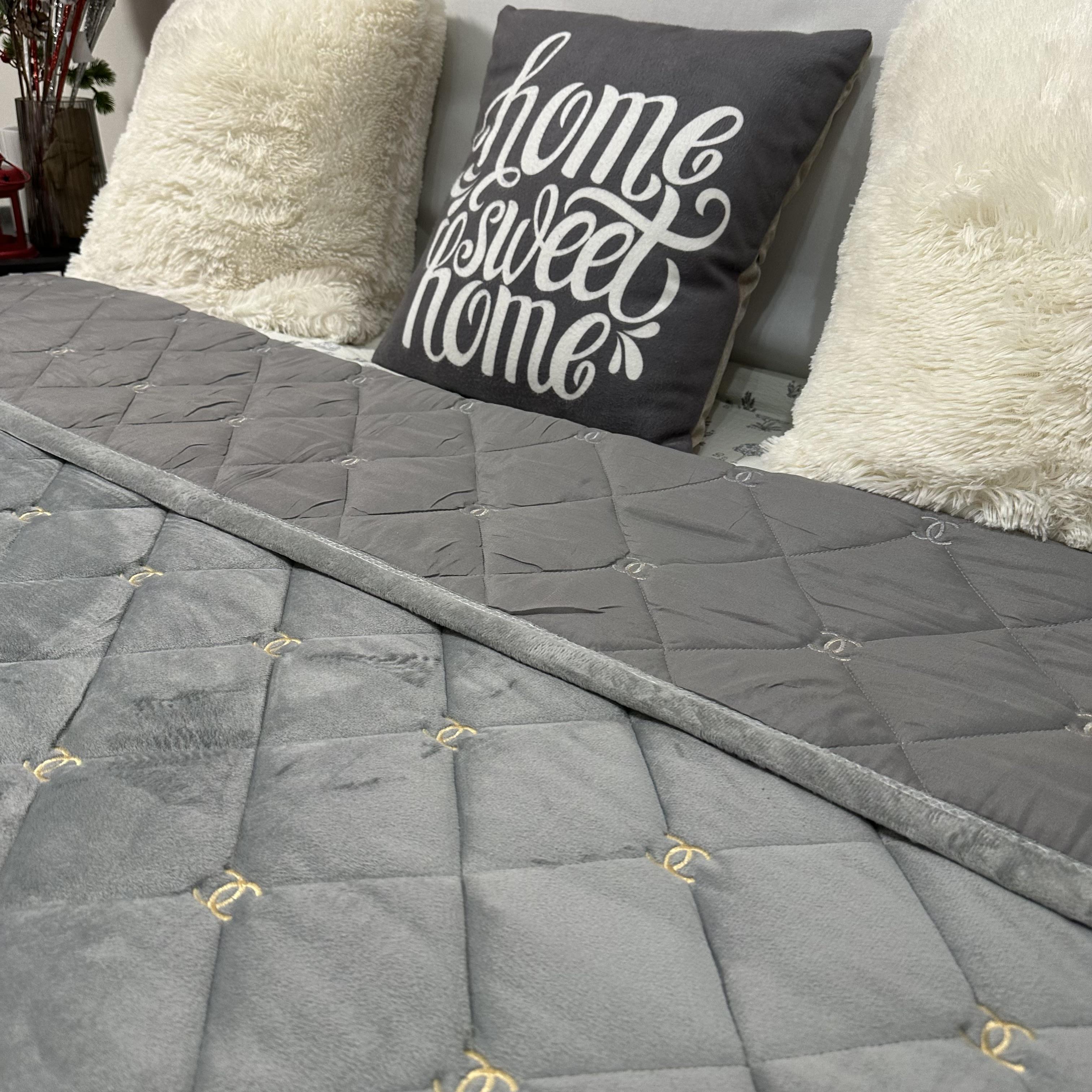 Покривало на ліжко велюрове євро 220x240 см Світло-сірий (28769409) - фото 10 Покривало на ліжко велюрове євро 220x240 см Світло-сірий (28769409) - фото 10