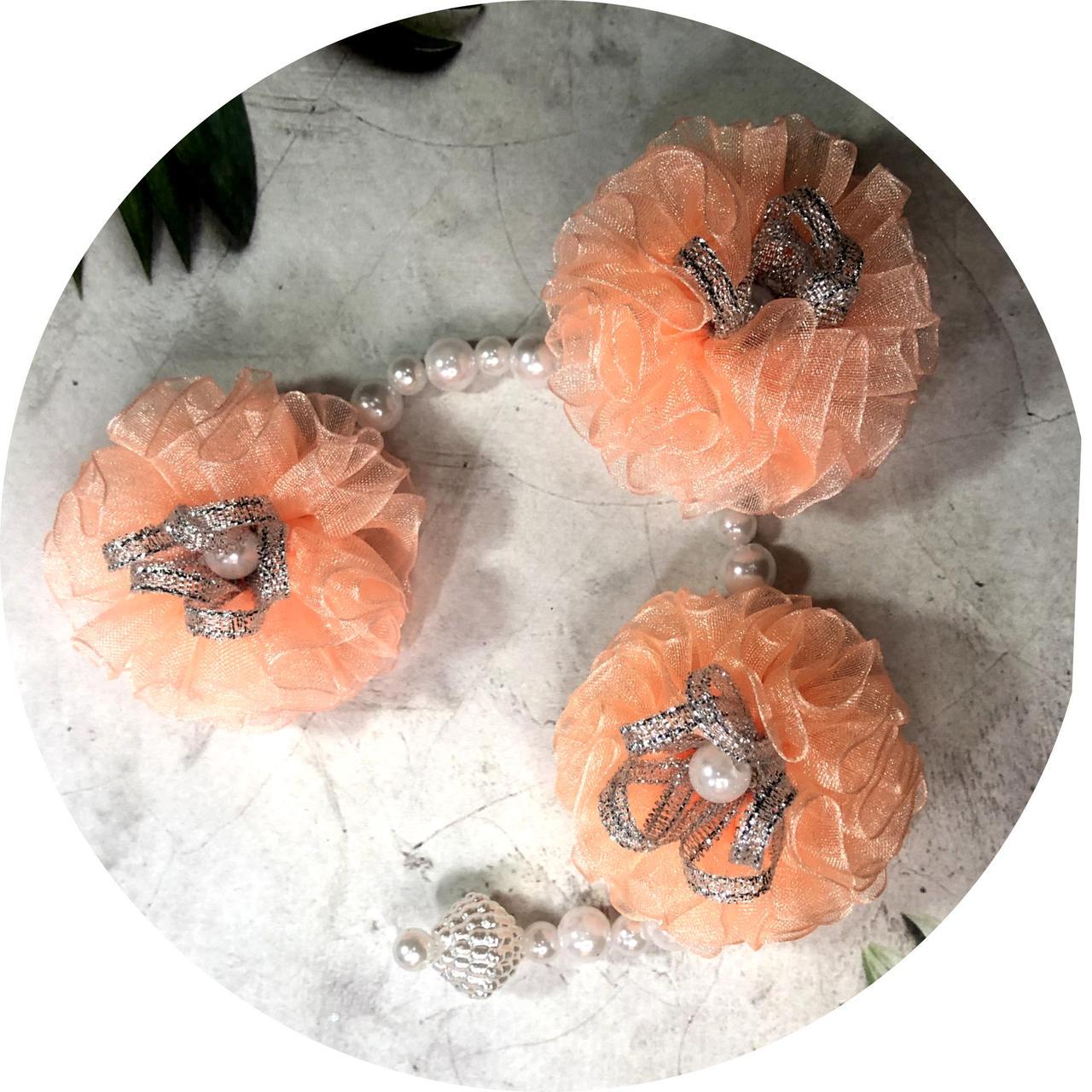 Стрічка в косу з квітками на заколках Персиковий (10859)