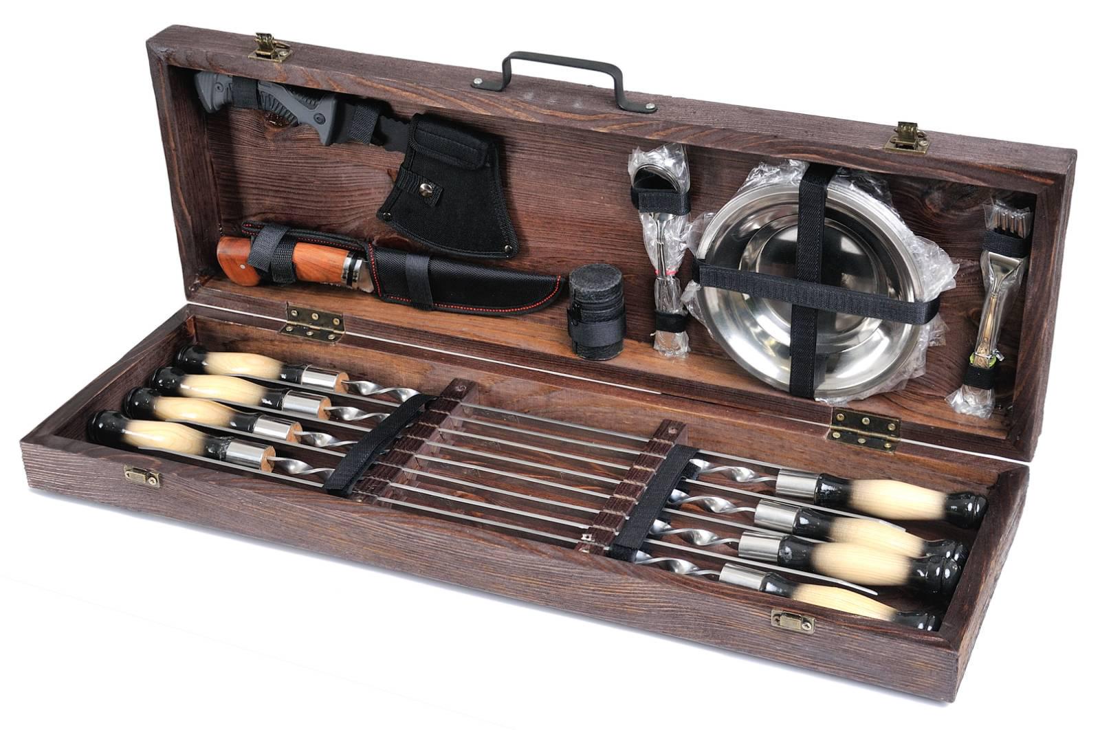 Подарочный набор "Мясник" шампуры/тарелк/приборы в деревянном чехле