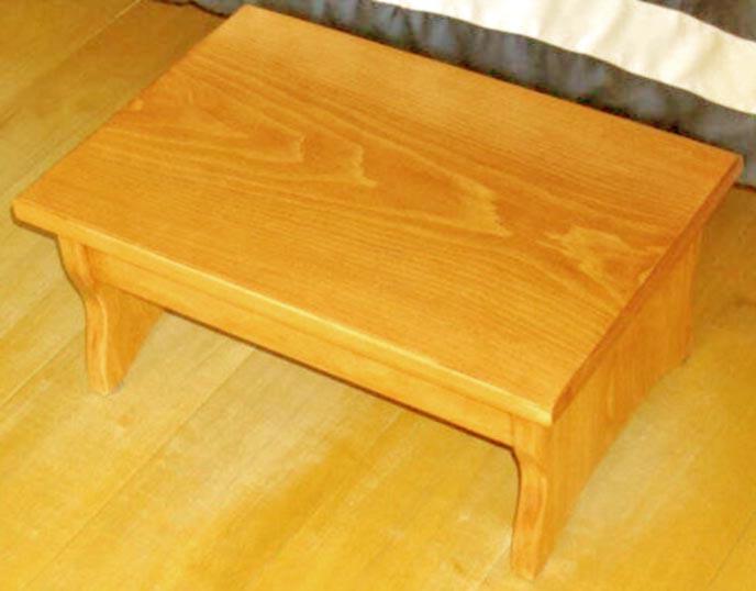 Стульчик из дерева Моства Карри (ТАБ-006503)