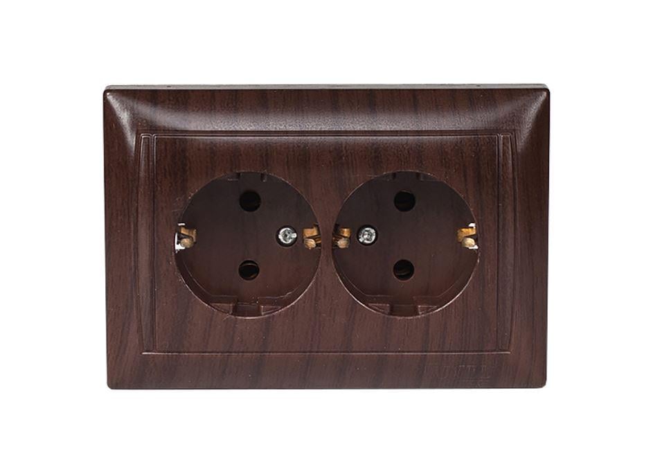 Розетка двойная Luxel с заземлением Вишневый (3908)