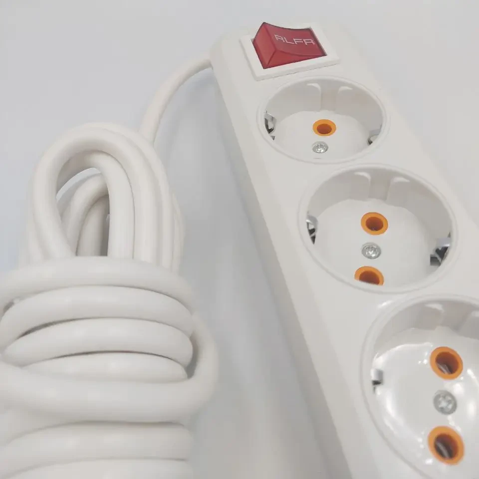 Подовжувач мережевий RLFR 10А 5 гнізд з вимикачем 3 м (1771) - фото 3 Подовжувач мережевий RLFR 10А 5 гнізд з вимикачем 3 м (1771) - фото 3