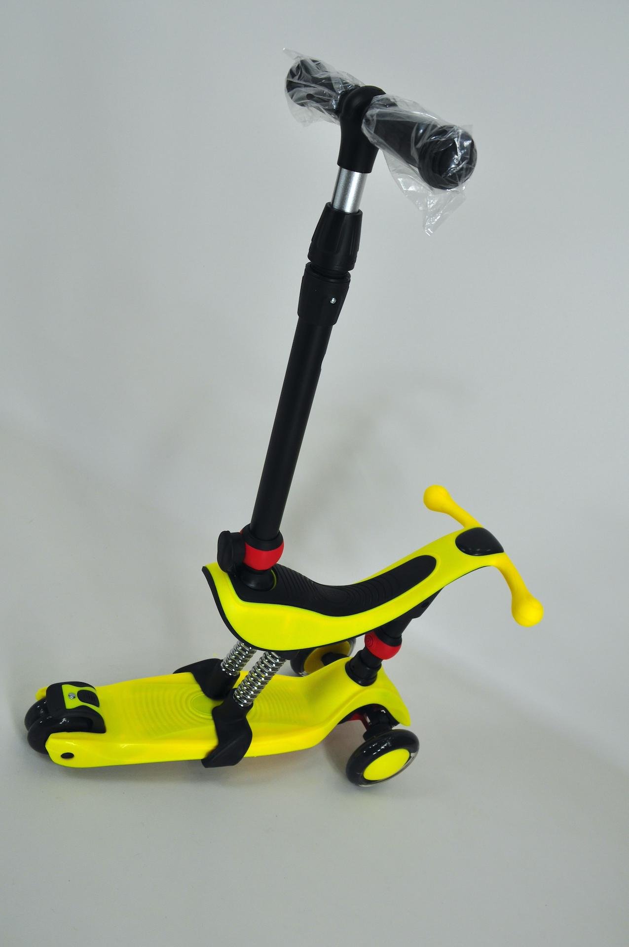 Самокат біговіл Maraton Credo 3в1 дитячий триколісний з сидінням та батьківською ручкою Жовтий - фото 13