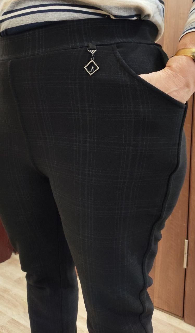 Штани жіночі в клітинку 2111 теплі на флісі р. 50 Чорний (2772442496) - фото 2