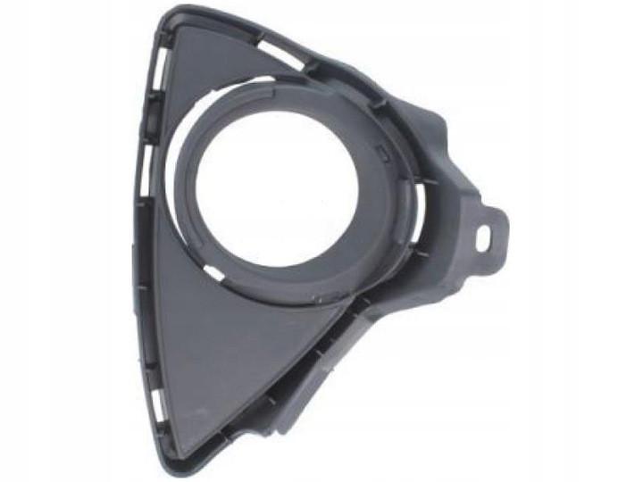 Решетка бампера AVTM Toyota Auris 12-15 левая с отверстиями противотуманок (187047911)