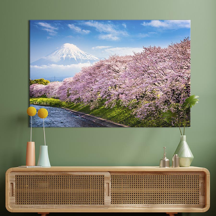 Картина на холсте Цветущие вишневые деревья в Японии 75x50 см (616-1)