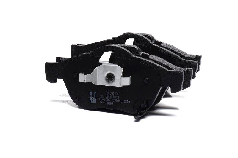 Колодки тормозные передние BLUE PRINT ADT342132 дисковые Toyota Avensis 1