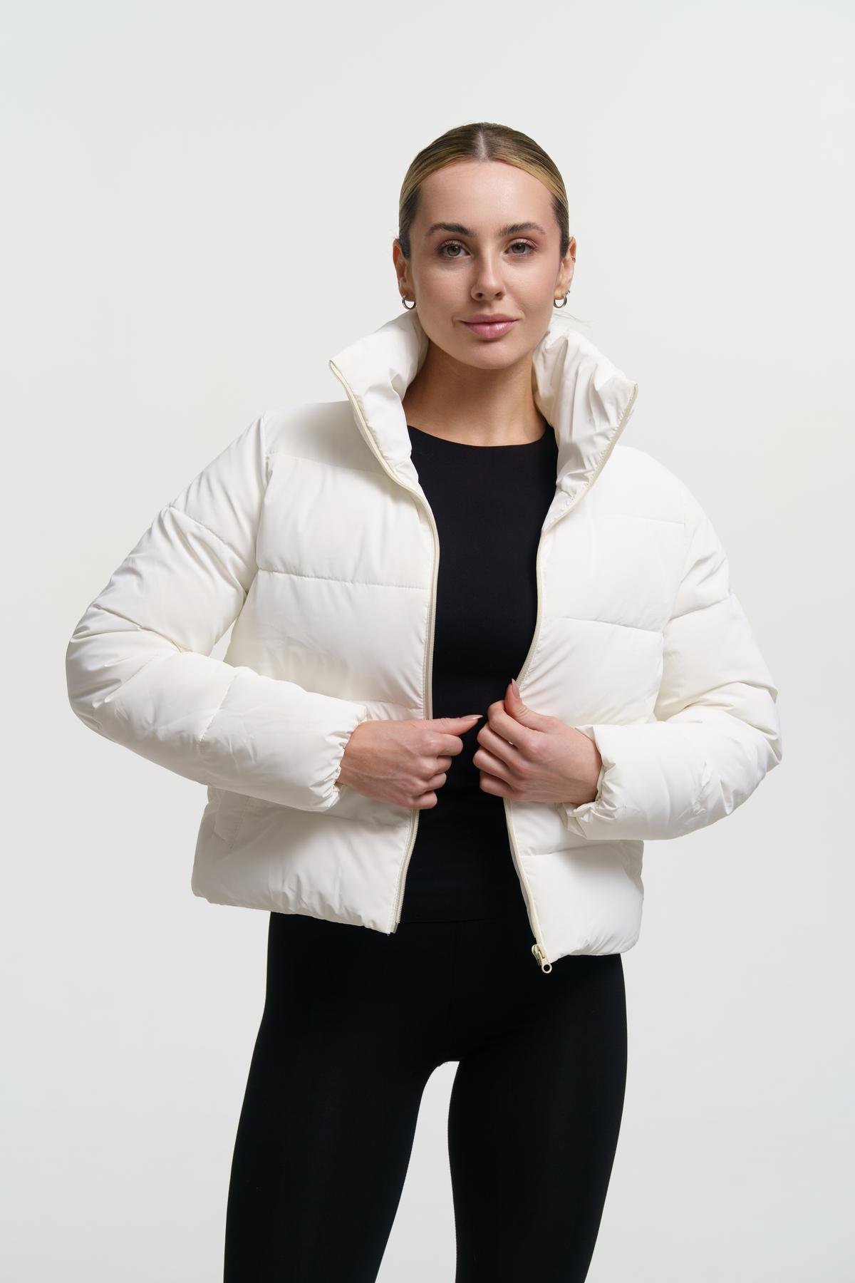 Куртка жіноча коротка Intruder Lolita весняно-осіння M-L Білий (1614676979/3/2) - фото 1 Куртка жіноча коротка Intruder Lolita весняно-осіння M-L Білий (1614676979/3/2) - фото 1