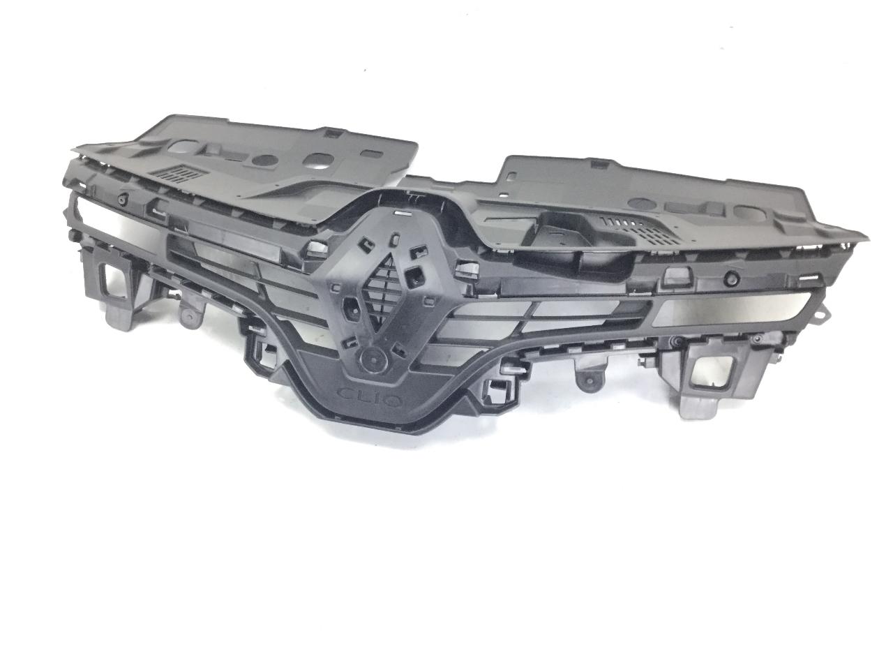 Решетка радиатора AVTM Renault Clio 2013-2016 без молдингов и эмблемы (185649990)