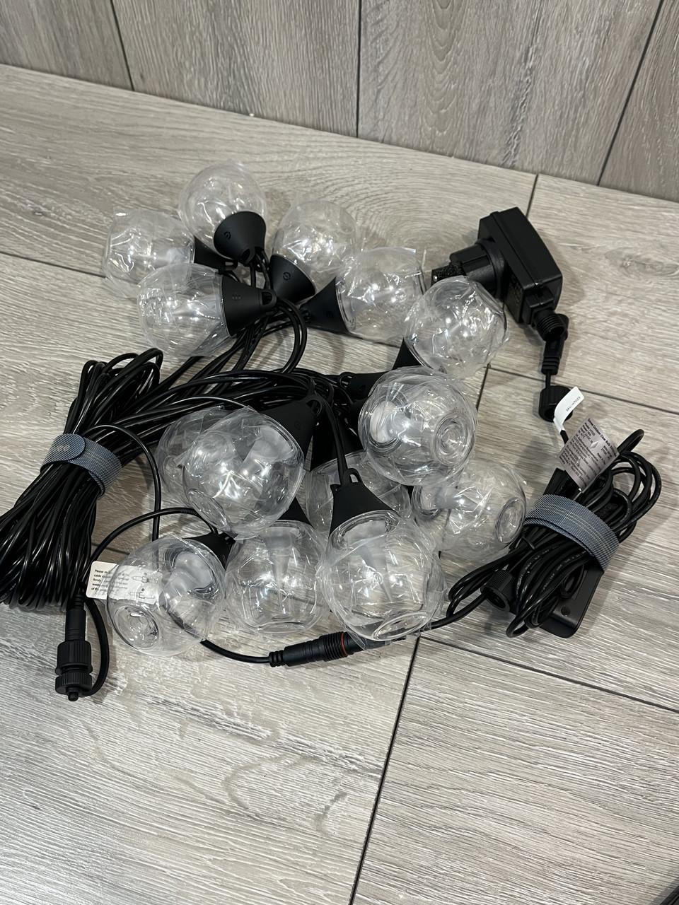 Гирлянда Govee Outdoor Clear Bulb String Lights 48 ft RGBWIC с 15 диммированными лампами IP67 Гирлянда Govee Outdoor Clear Bulb String Lights 48 ft RGBWIC с 15 диммированными лампами IP67