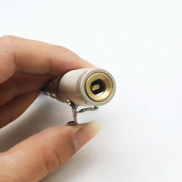 Шланг підкачування коліс з манометром для точного вимірювання та регулювання оптимального тиску (J00169) - фото 3 Шланг підкачування коліс з манометром для точного вимірювання та регулювання оптимального тиску (J00169) - фото 3