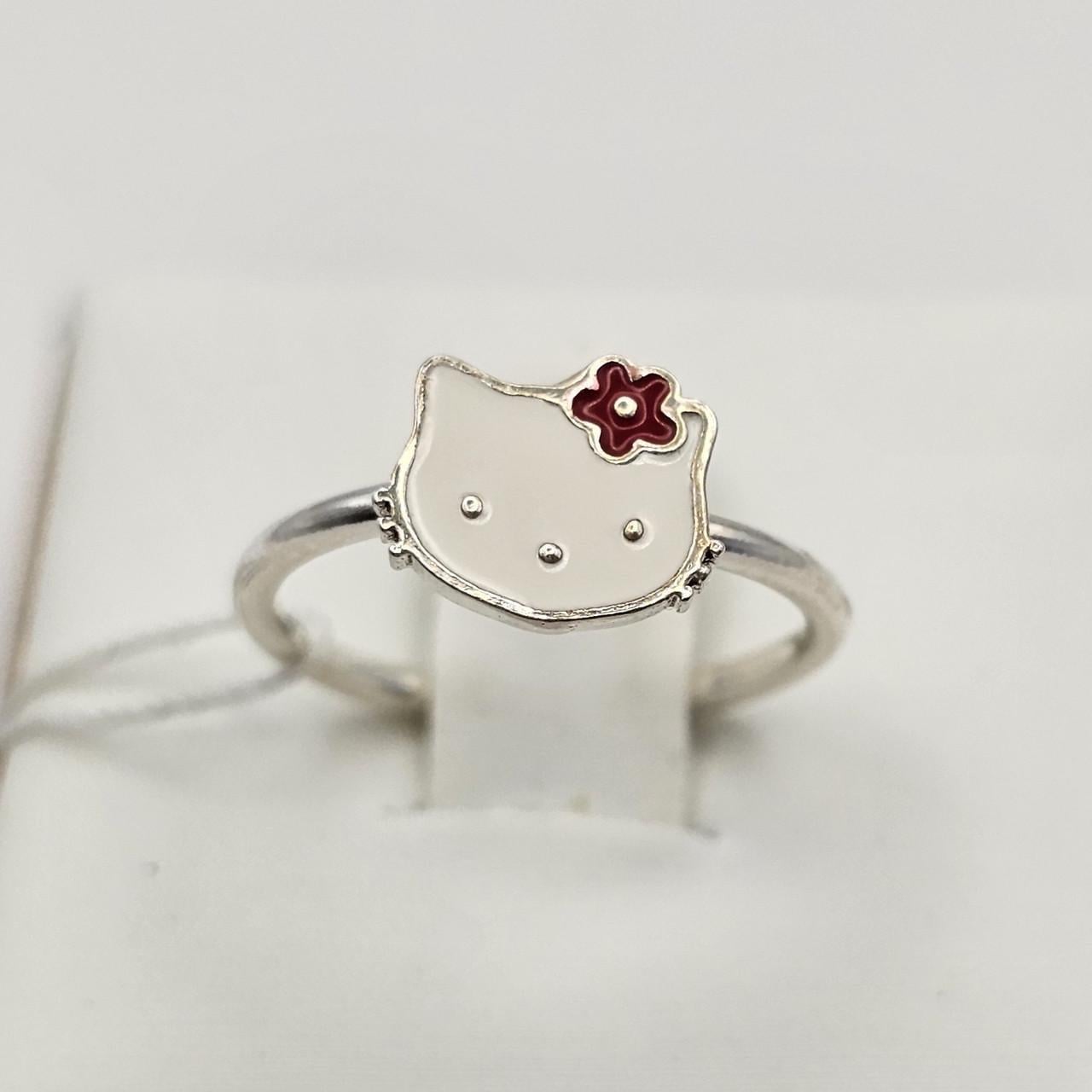 Кольцо серебряное с ювелирной эмалью Хеллоу Китти р. 15 1,29 г (3039559286)