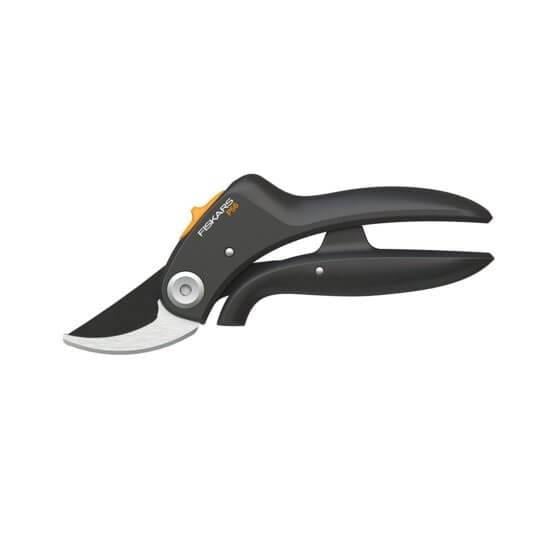 Секатор Fiskars плоскостной с рычажным приводом P56 (1026918)