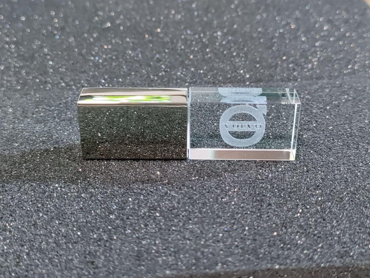 Флешка з логотипом Volvo 32 ГБ (1627791022)