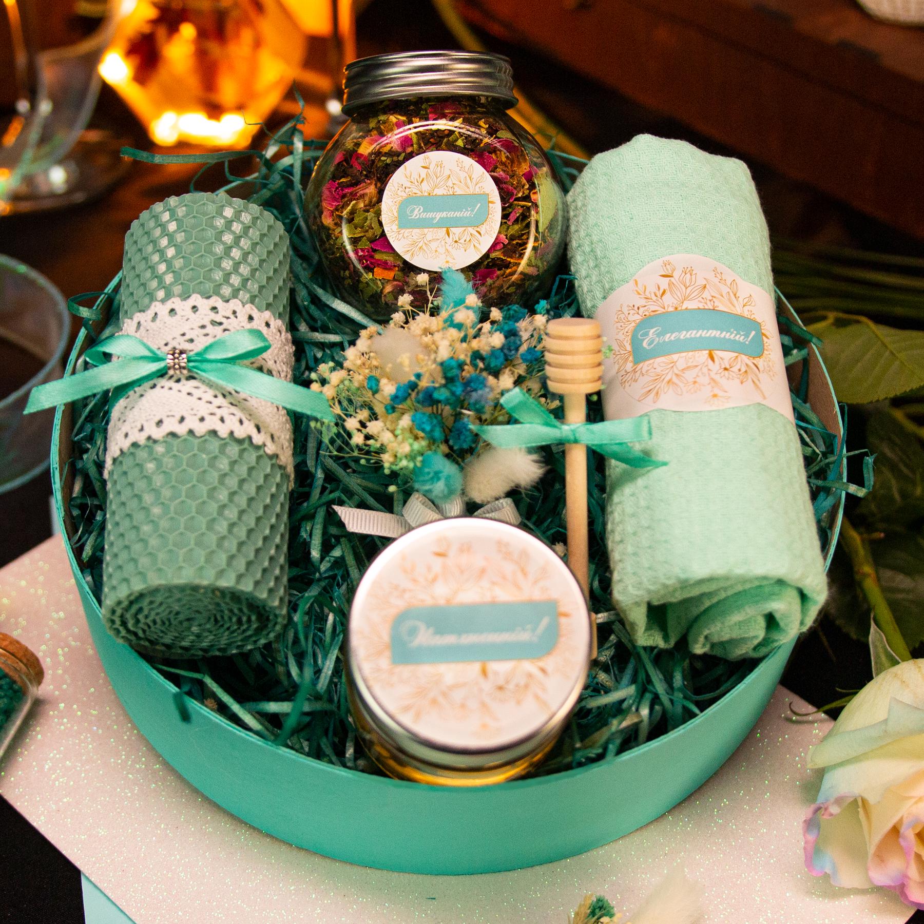 Подарочный бокс маме Весенняя элегантность