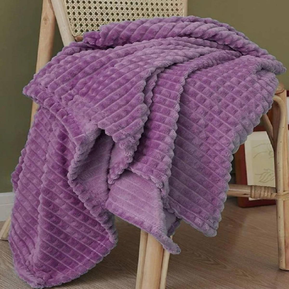 Плед Colorful Home Крокодил двуспальный 180х200х2 см Сиреневый (37393) Плед Colorful Home Крокодил двуспальный 180х200х2 см Сиреневый (37393)