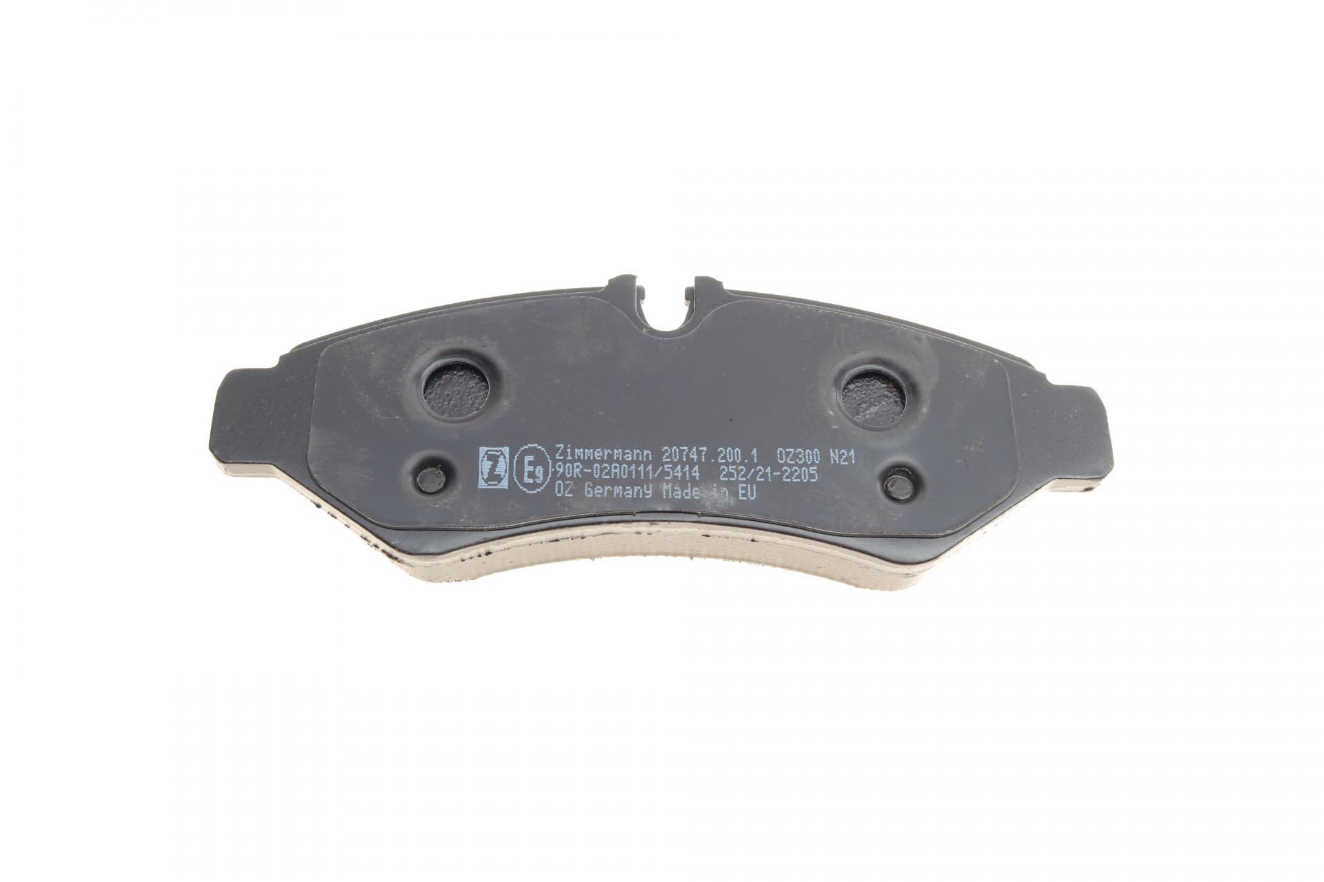 Колодки тормозные задние MB Sprinter 907,910 211-519 CDI 18-Brembo -20747.200.1 ZIMMERMANN