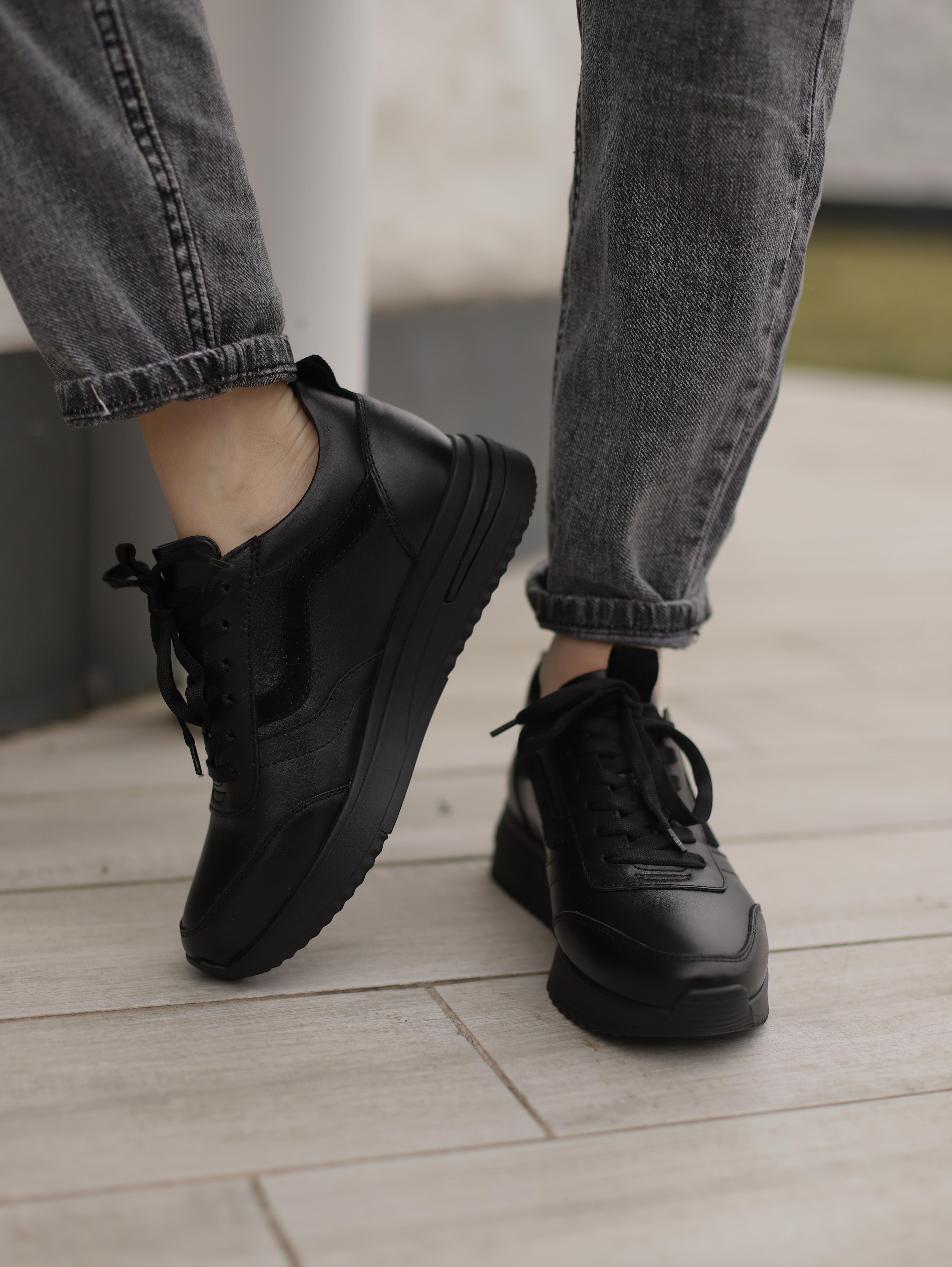 Кроссовки кожаные с замшевыми вставками женские р. 39 25,5 см Черный