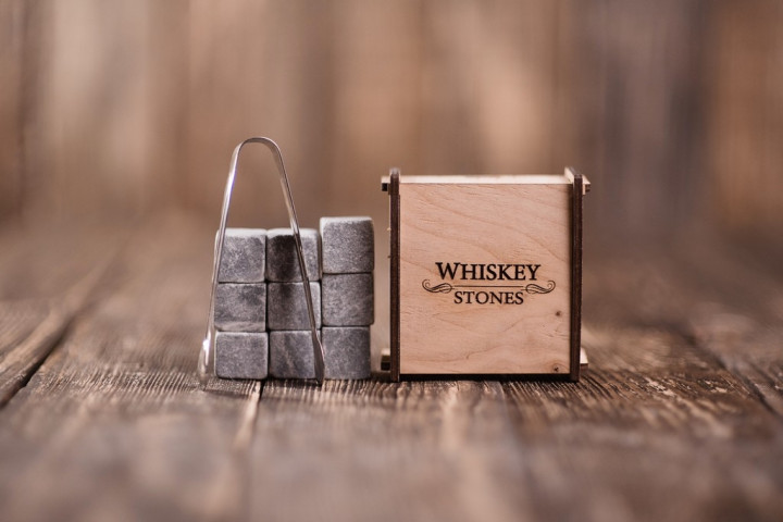 Камені для віскі Whiskey Stones 9 шт в подарунковій шкатулці з щипцями і інструкцією (00072) - фото 1