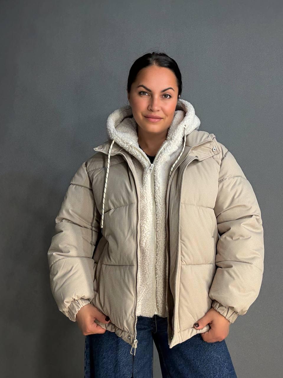 Куртка женская LADY YEP 8096 оверсайз с капюшоном и мехом тедди р. 44 Капучино (4799) - фото 7