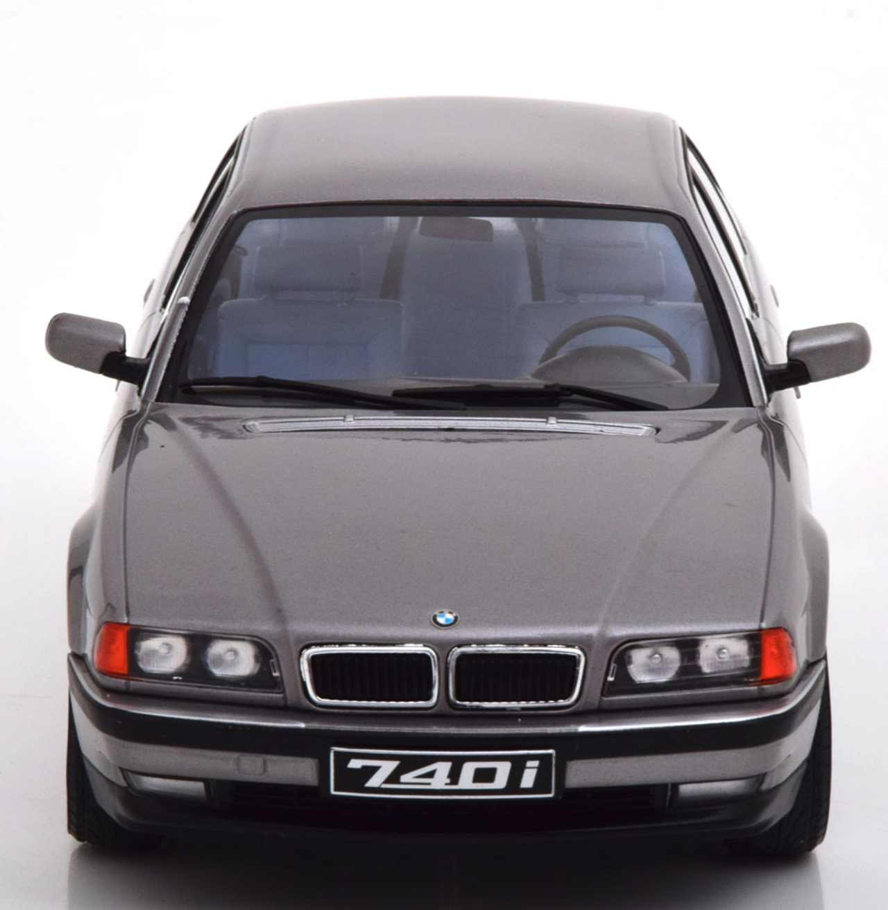ᐉ Модель автомобиля KK-Scale 1:18 BMW 740i E38 Grey (KKDC180363 ...