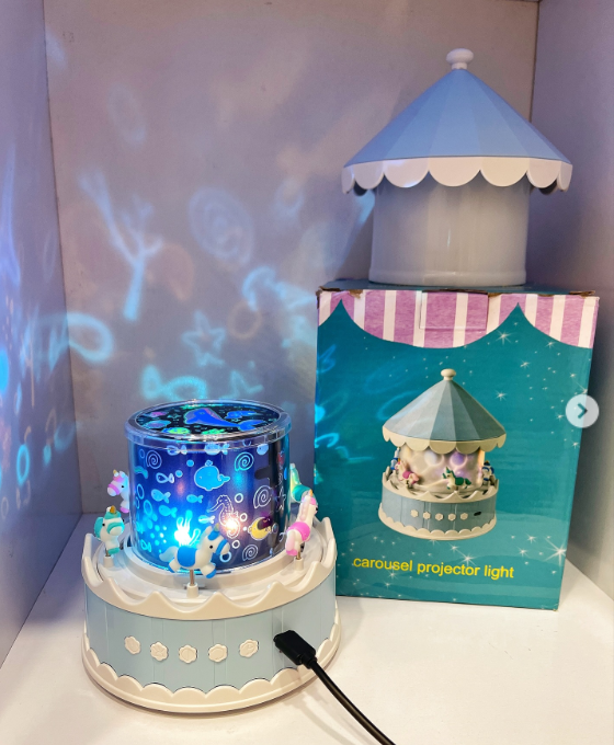 Нічник-проєктор дитячий Карусель з 21 змінною картинкою та пультом ∙з обертовими слайдами Блакитний (Karusel21blue) - фото 9 Нічник-проєктор дитячий Карусель з 21 змінною картинкою та пультом ∙з обертовими слайдами Блакитний (Karusel21blue) - фото 9
