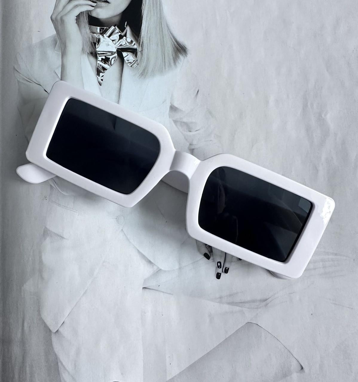 Солнцезащитные очки прямоугольные в широкой оправе Белый (14557)