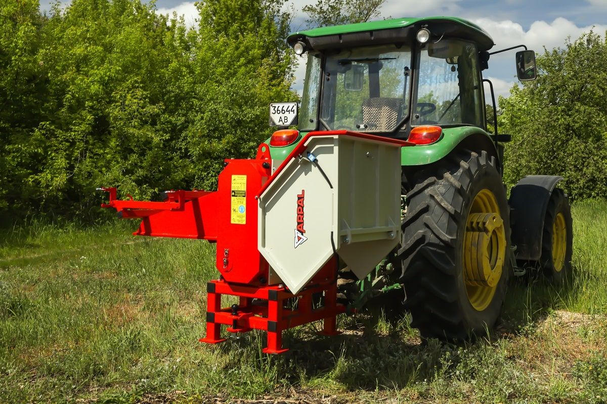 Подрібнювач гілок Arpal на дрова до трактора (АМ-200ТР) - фото 9 Подрібнювач гілок Arpal на дрова до трактора (АМ-200ТР) - фото 9