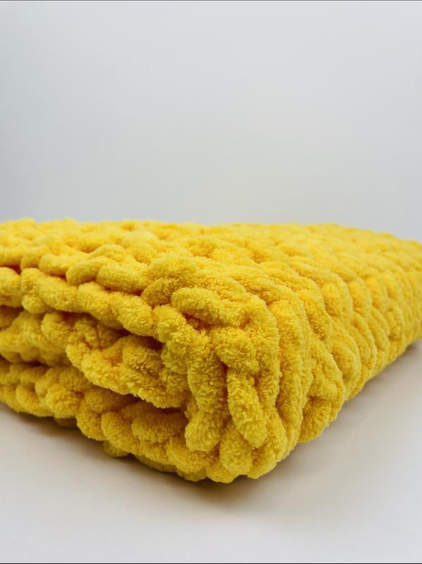 Плед ручної роботи плюшевий із пряжі Alize Puffy 80х80 см Жовтий - фото 4 Плед ручної роботи плюшевий із пряжі Alize Puffy 80х80 см Жовтий - фото 4