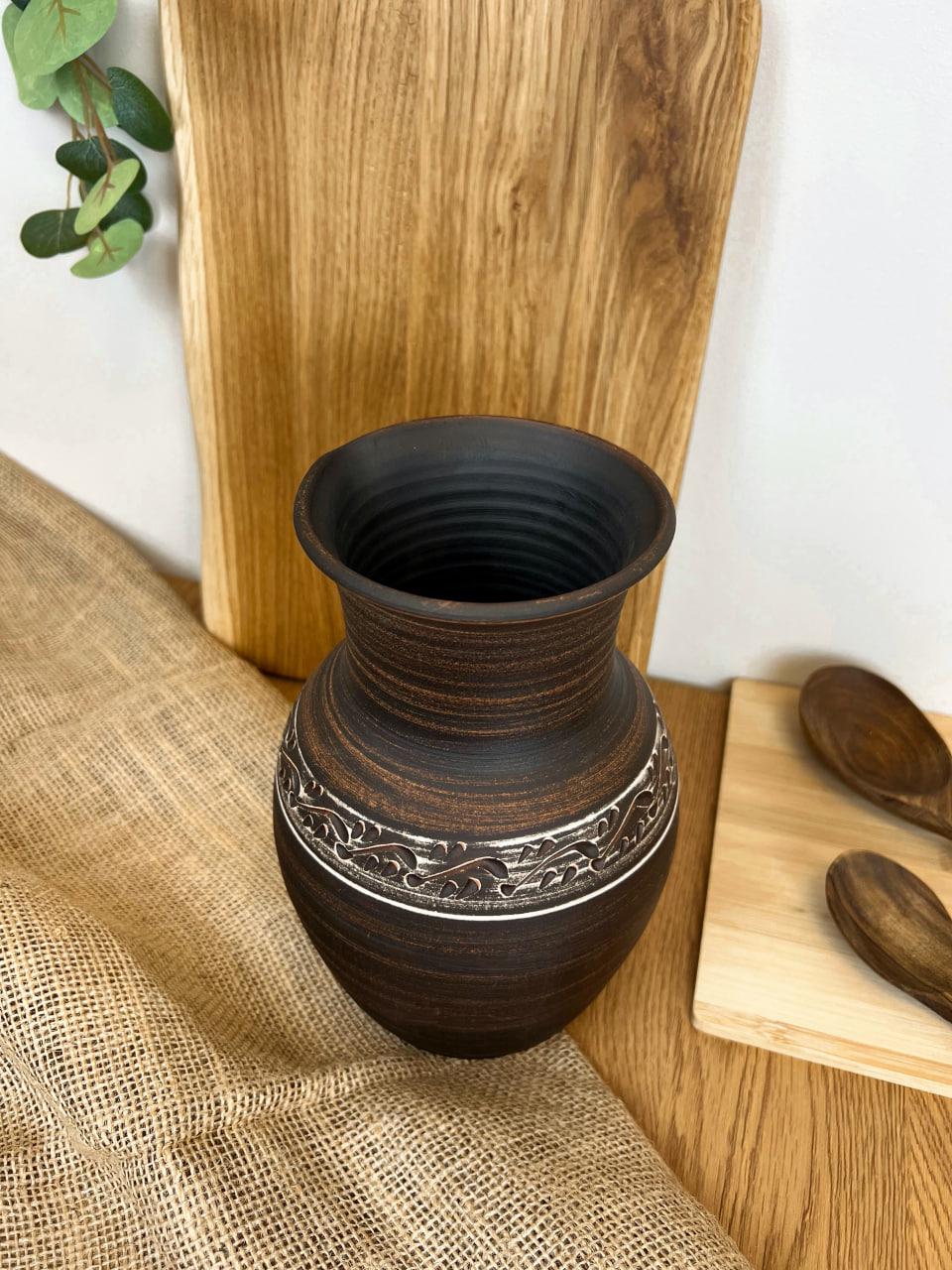 Глек керамічний глиняний різьблений без ручки ангоб 2 л (3001-37) - фото 8 Глек керамічний глиняний різьблений без ручки ангоб 2 л (3001-37) - фото 8