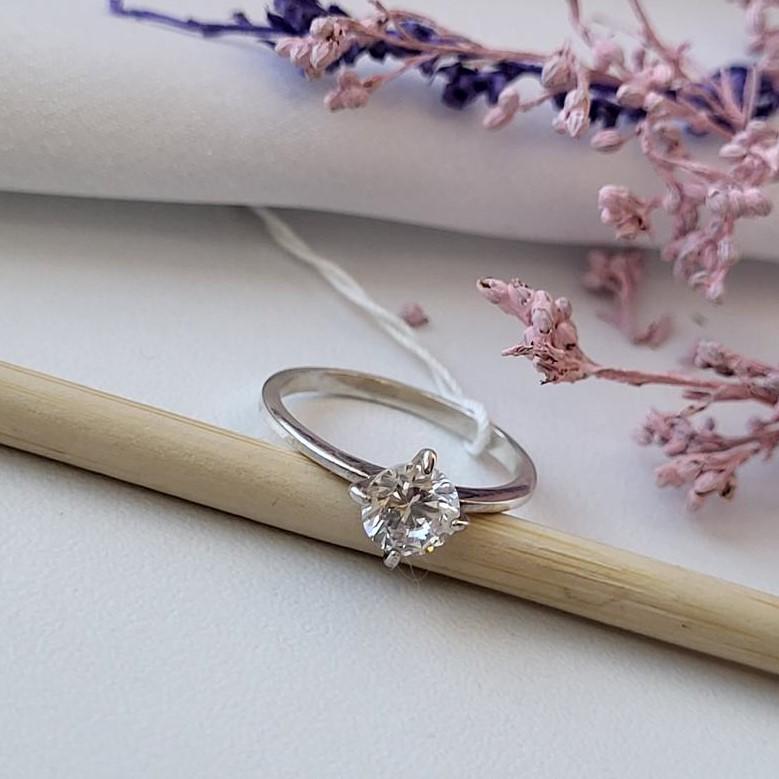 Кольцо женское из серебра вставка кубического циркония 925 проба р. 16,5 1,55 г (13001)