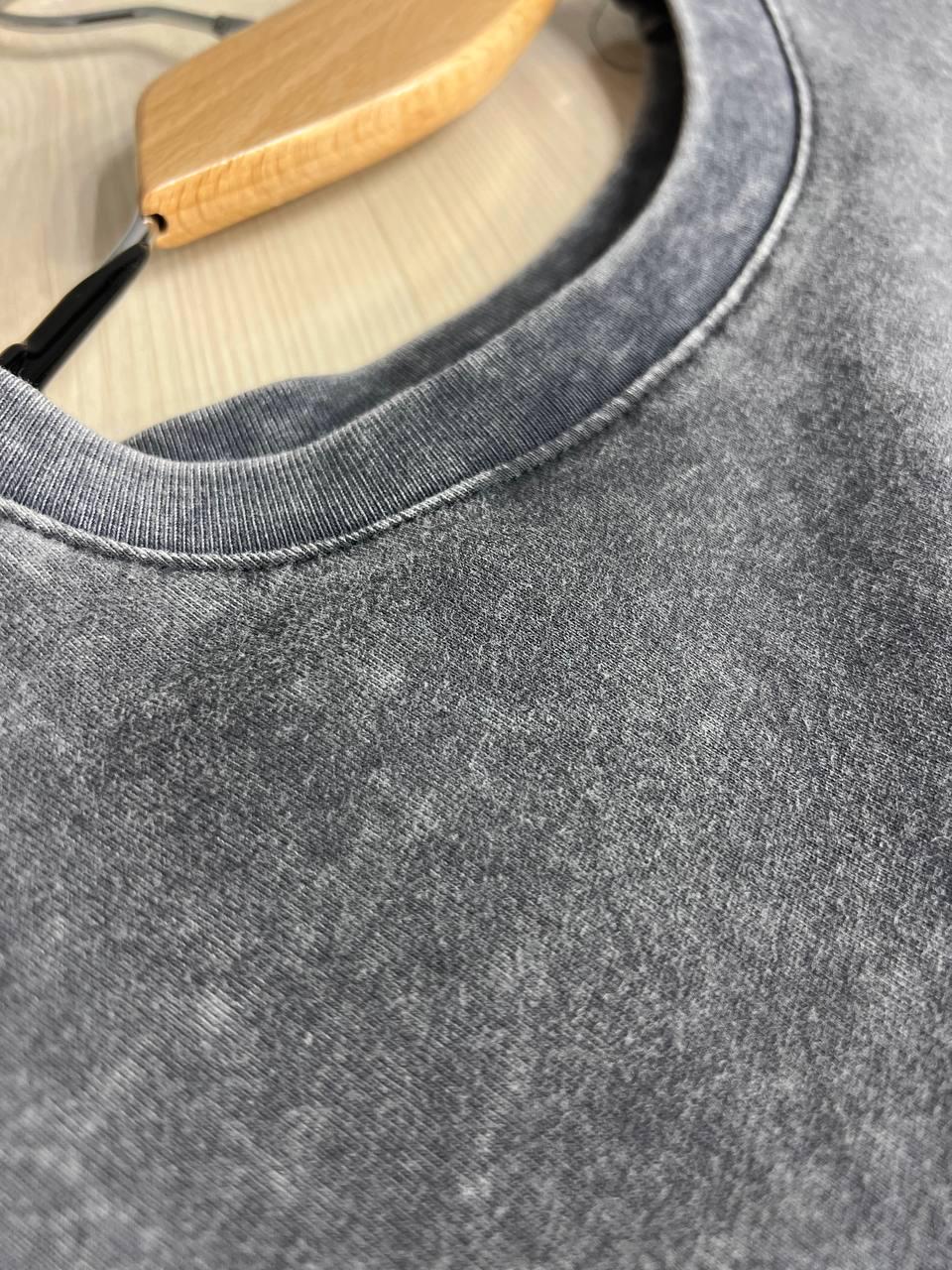 Футболка жіноча A-N 26029 широка варена тай дай довгий рукав 3\4 з вишивкою попереду OS Сірий (4015) - фото 9 Футболка жіноча A-N 26029 широка варена тай дай довгий рукав 3\4 з вишивкою попереду OS Сірий (4015) - фото 9