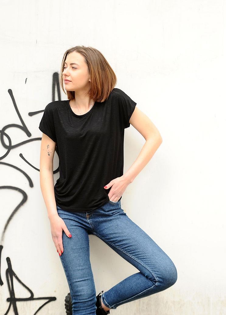 Футболка женская Наталюкс XL Черный (8023503290951)