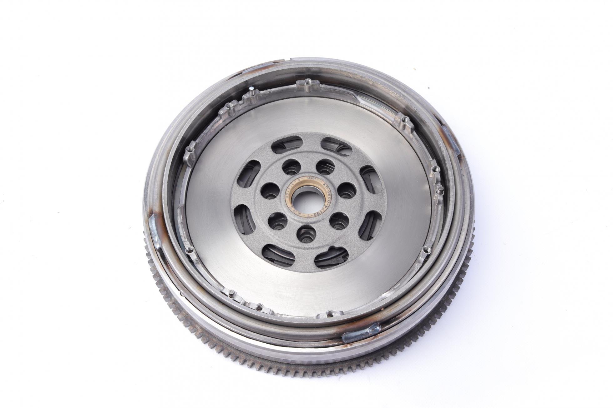 Маховик LUK 415 0146 10