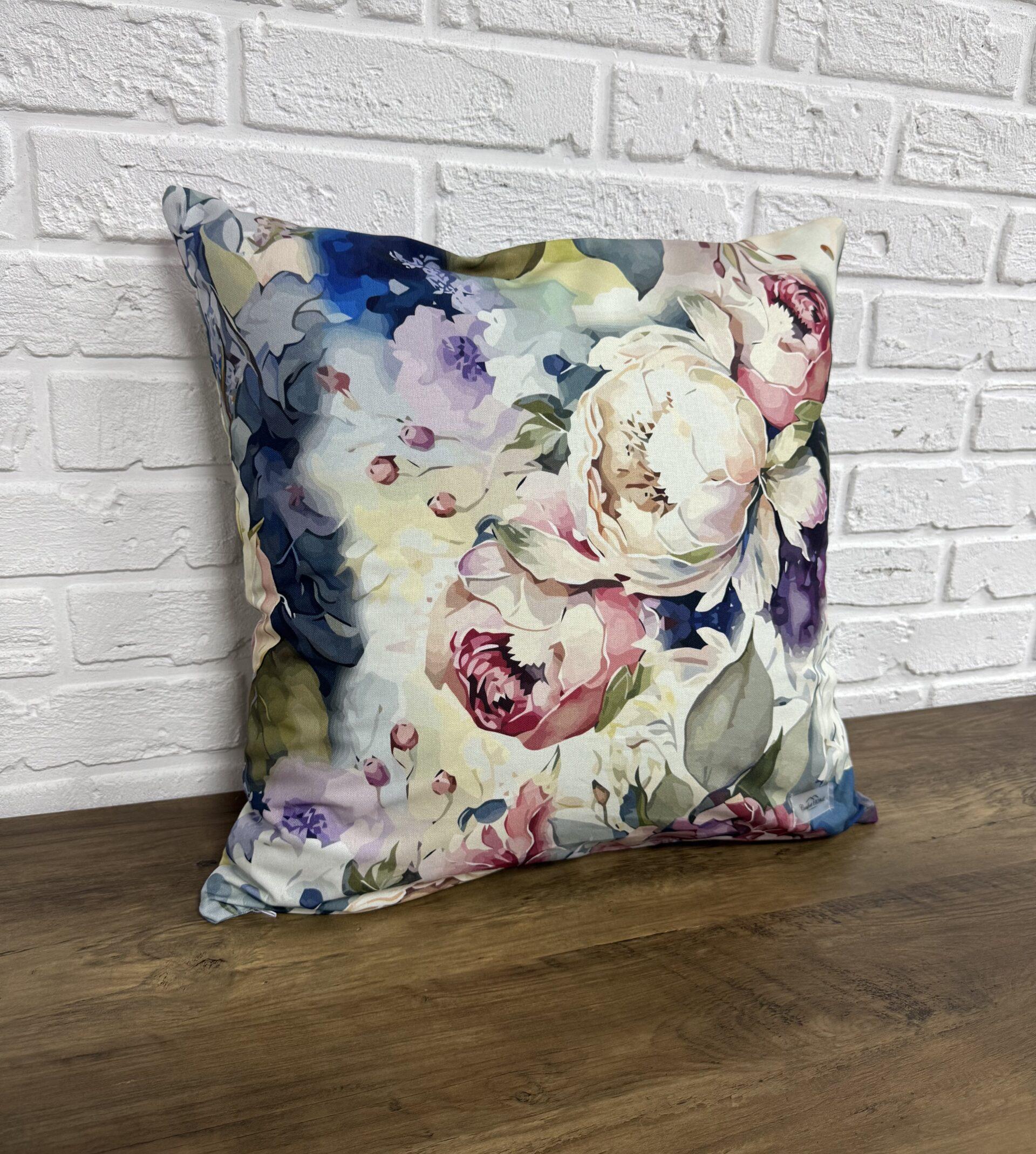 Подушка Comfort Home 3D flowers панама 40х40 см