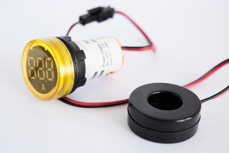 Лампа сигнальна E.NEXT e.ad22.am з індикатором струму 22 мм LED 220 V AC 5-100А Жовтий (s009038)