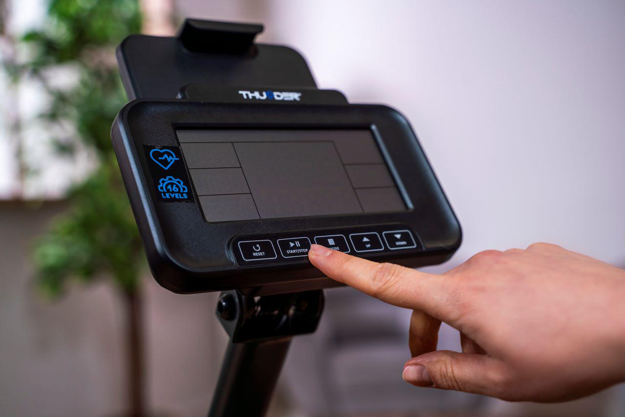 Веслувальний тренажер Thunder FLY (441531) - фото 3 Веслувальний тренажер Thunder FLY (441531) - фото 3